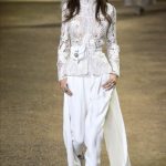 look-total-white