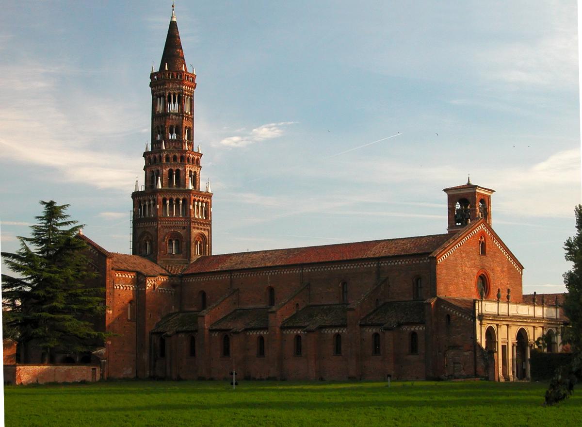 vista laterale dell'Abbazia di Chiaravalle