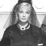 a porte chiuse