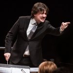 Andrea Oddone dirige laVerdipertutti e il Coro degli Stonati nel Crescendo – foto StudioHanninenDSC_3203