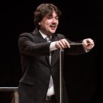 Andrea Oddone dirige laVerdipertutti e il Coro degli Stonati nel Crescendo – foto StudioHanninenDSC_3210