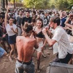 11-pubblico-balla-di-giorno_preview