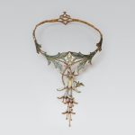 1. Fouquet Collana Fucsia