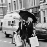 18.Alison Jackson, Diana and Marilyn shopping, 2000 (1)