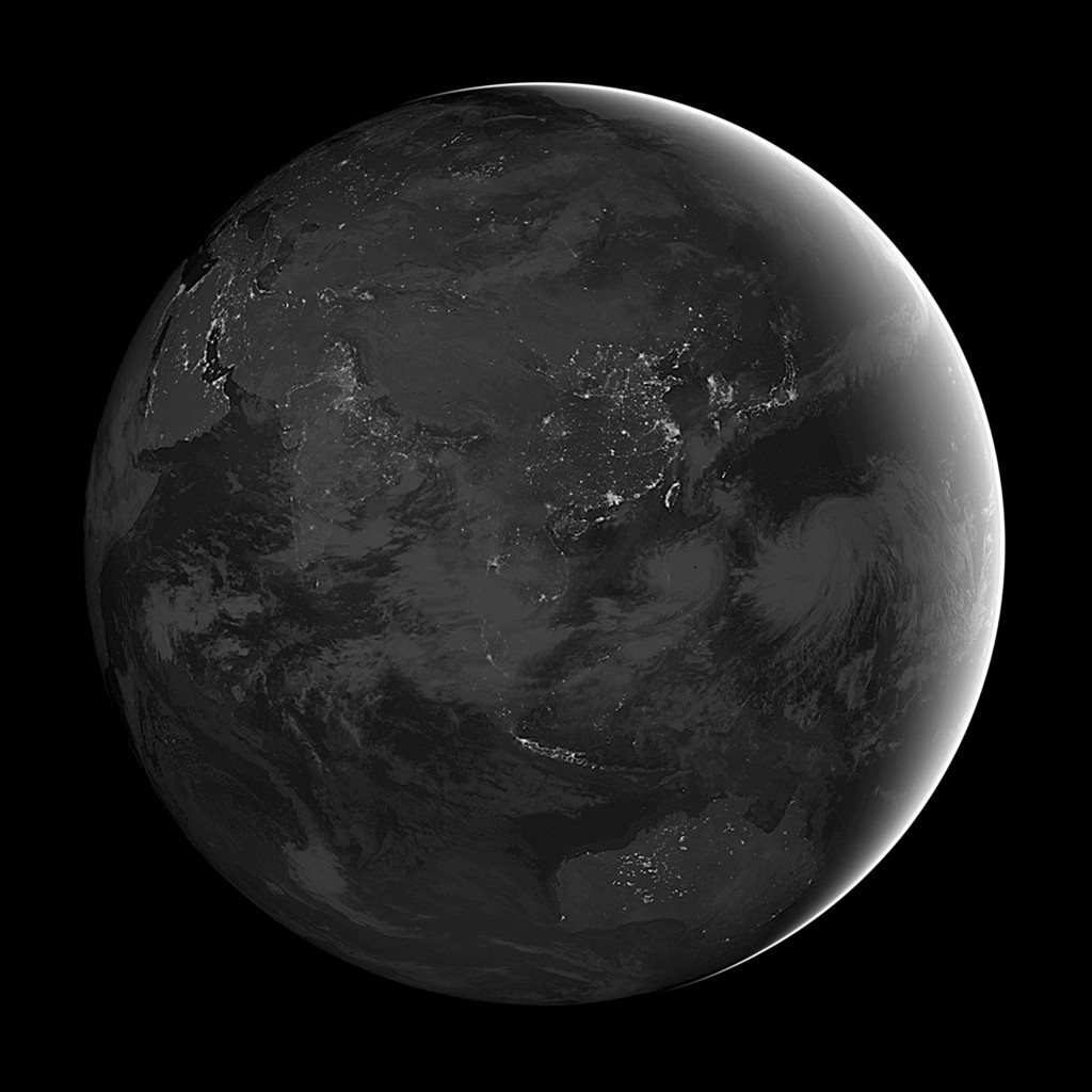 opera d'arte fotogrfia bianco nero, pianeta terra fotografato dallo spazio