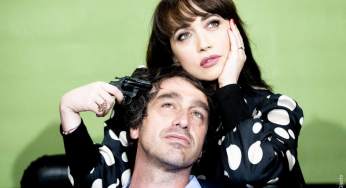 Coppia aperta quasi spalancata con Chiara Francini e Alessandro Federico, al Menotti un classico della commedia all’italiana