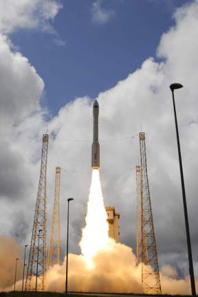 VegaVV04_decollato_da_spazioporto_Guyana francese_2015@ESA_S Corvaja