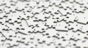 Il puzzle da 1000 pezzi completamente bianco per mettersi alla prova
