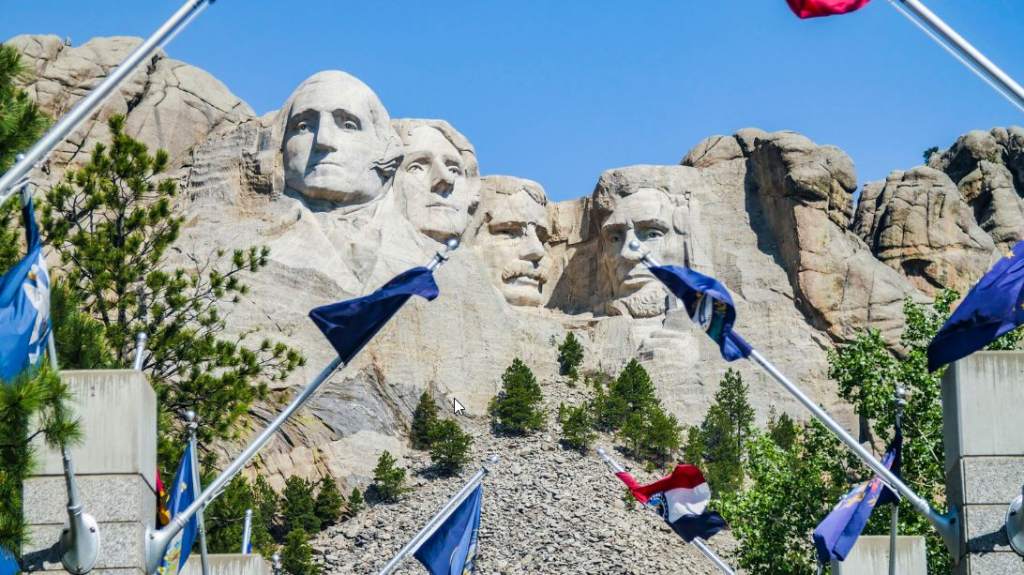 @Brand USA_Mt. Rushmore_Keystone_South Dakota_low