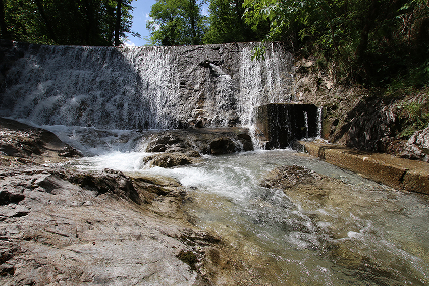 cascate che si formano nel torrente della val vertova