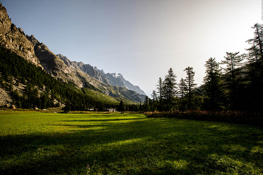 COURMAYEUR MONT BLANC panorama