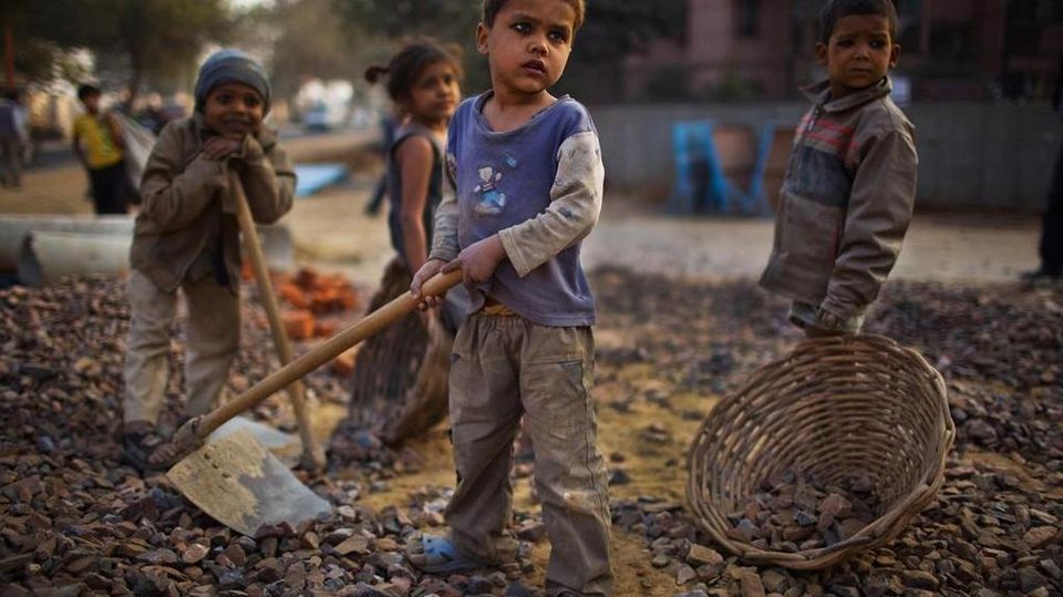 giornata mondiale contro il lavoro minorile bambini lacvoratori