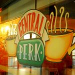 central perk beijing vetrina esterna con la scritta originale