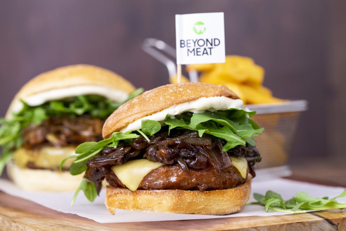 Il futuro del cibo hambuerger con carne beyond meat