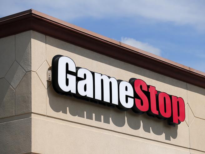 gamestop insegna negozio