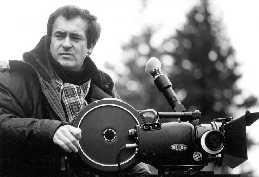 Bernardo Bertolucci alla macchina da presa