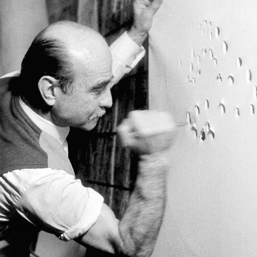 Lucio Fontana