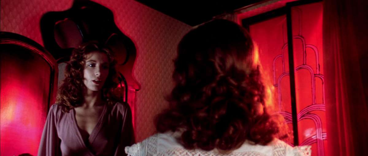 Suspiria (1977)