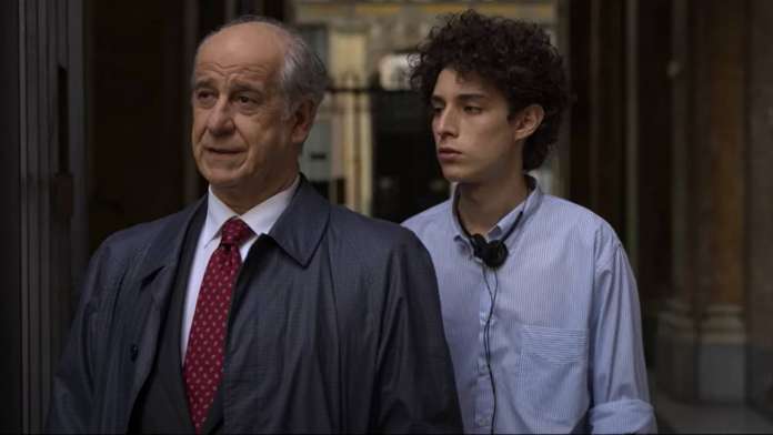 Cast è Stata La Mano Di Dio