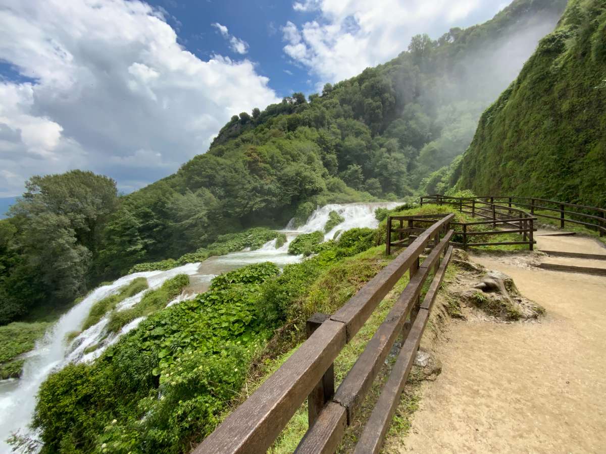 Vista dall'alto della Cascata delle Marmore