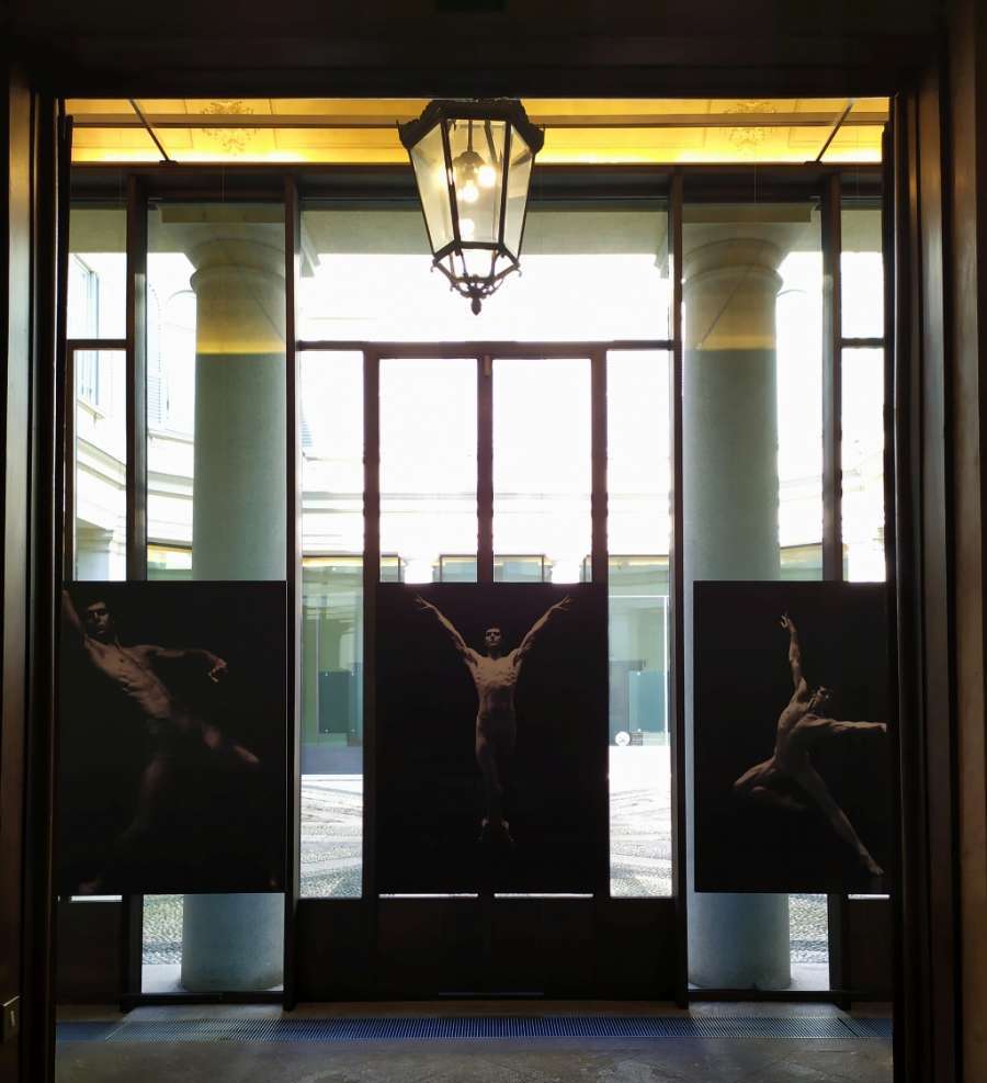 Roberto Bolle in tre fotografie di Giovanni Gastel