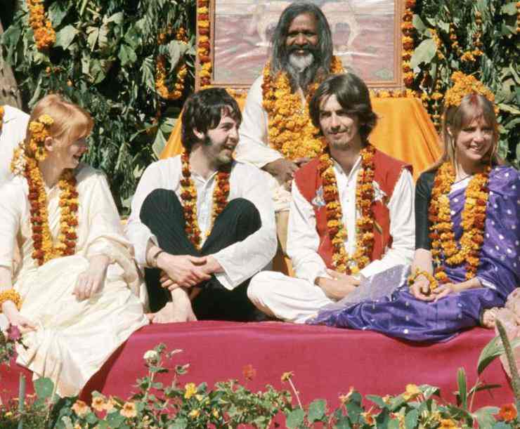 In India con i Beatles film Nexo+ 