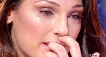 Anna Tatangelo scoppia in lacrime in diretta, il retroscena è commovente