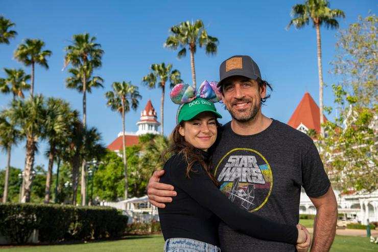 Shailene Woodley e Aaron Rodgers