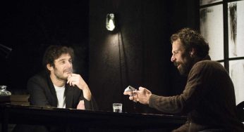 L’uomo più crudele del mondo al Bellini di Napoli. Mostri allo specchio | Recensione