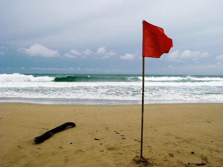 Spiaggia - bandiera rossa