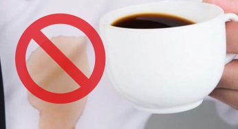 Macchie di caffè, con 1€ le elimini per sempre: lo sanno in pochissimi | Lo facevano le nonne