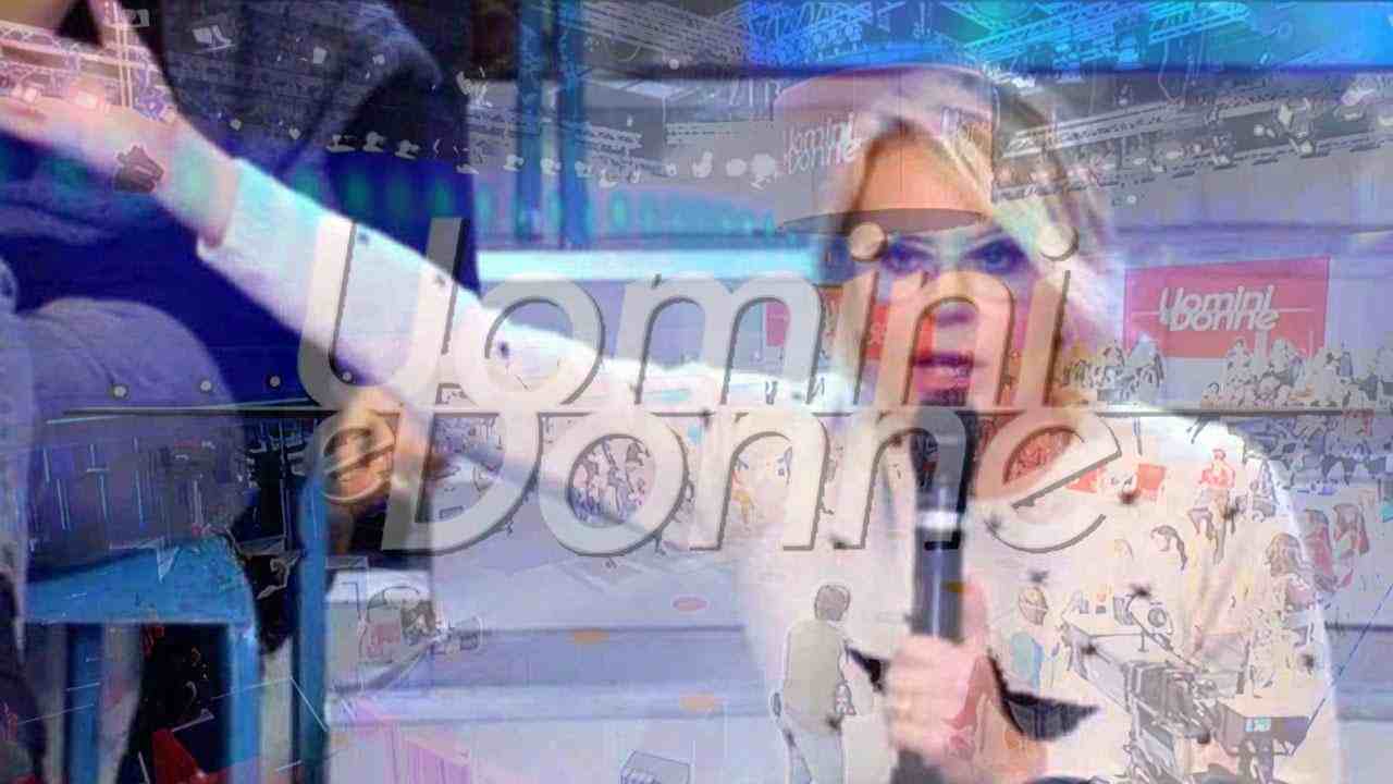 Maria De Filippi in studio a Uomini e Donne