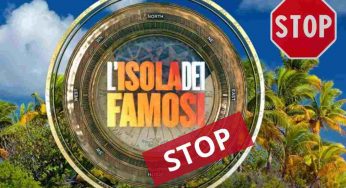 Stop all’Isola dei Famosi, arrivata adesso la comunicazione ufficiale: Mediaset in ginocchio | Non si poteva fare altro