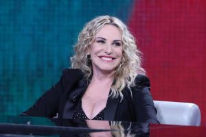 Una ventata di fiori d'arancio per Antonella Clerici - Fortementein.com