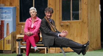 Coppia aperta, quasi spalancata: la verità esplosiva sulle coppie in crisi svelata al teatro Martinitt | Il classico di Dario Fo e Franca Rame rivive