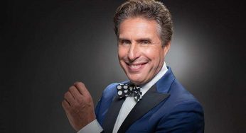 Raul Cremona fa sparire la realtà con Bravissssssimo: lo spettacolo che ti strega e ti fa ridere | Al Teatro Manzoni di Milano